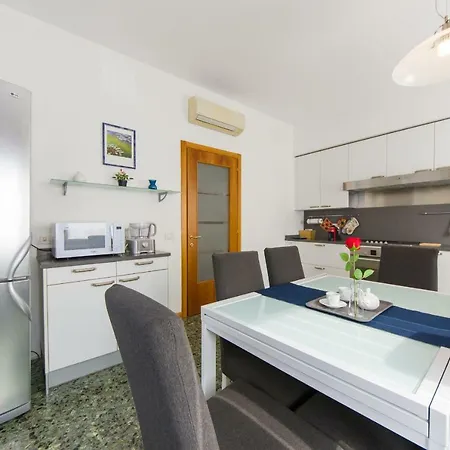 Annachiara Apartment *